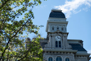 After two years of sustainability efforts, Syracuse University’s Student Association has accomplished its goal of moving up SU’s carbon neutrality date. The new net-zero carbon emissions target date is 2032.